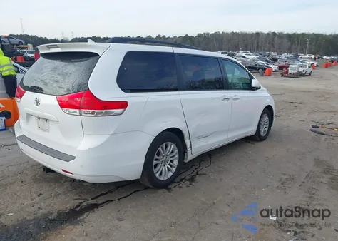 2013 Toyota Sienna Xle V6 8 Passenger from USA, damaged, VIN 5TDYK3DC7DS352269
